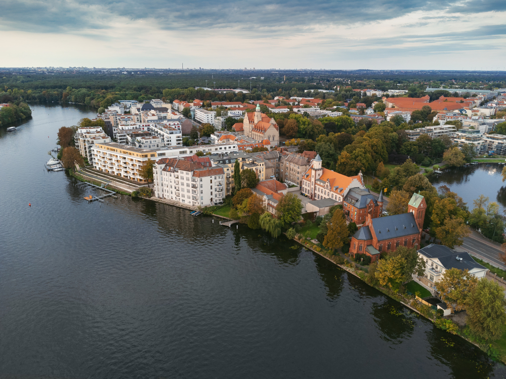 Drone image of buildings between the Dahme and Mügelspree rivers.