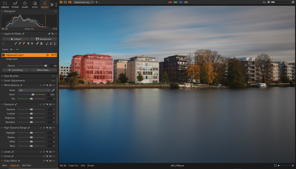 Präzise Maskenauswahl eines Gebäudes mit dem AI-Auswahlwerkzeug in Capture One.