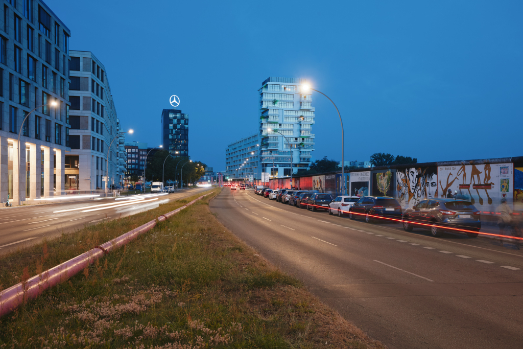 Night view along the Mühlenstraße of the East Side Gallery, Berlin.