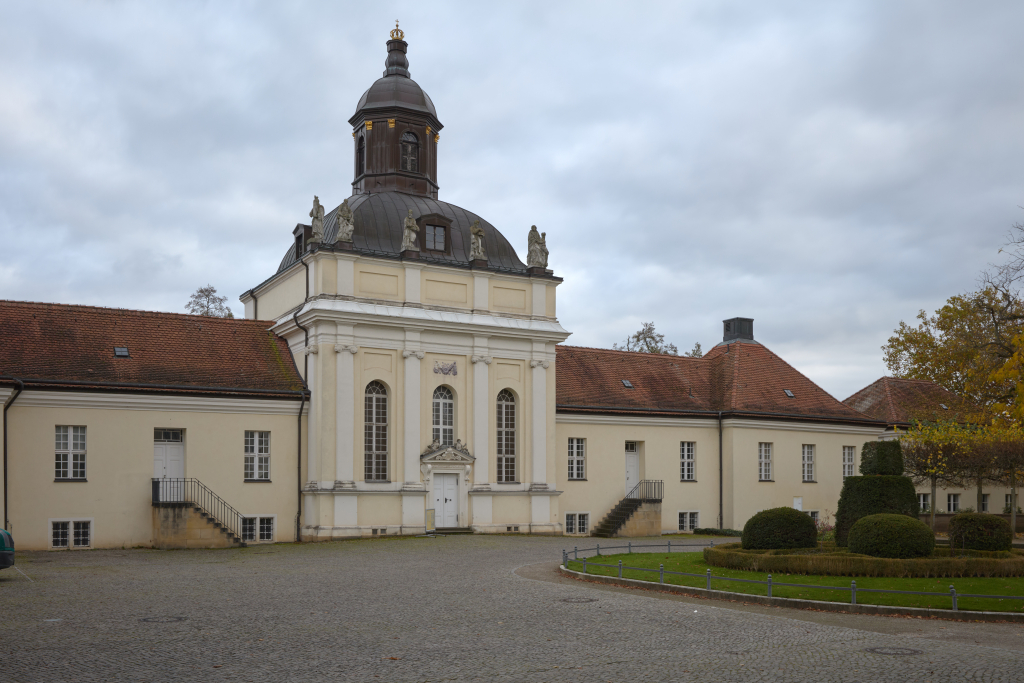 Long exposure image of the interior courtyard of the Köpenick castle during an overcast day.